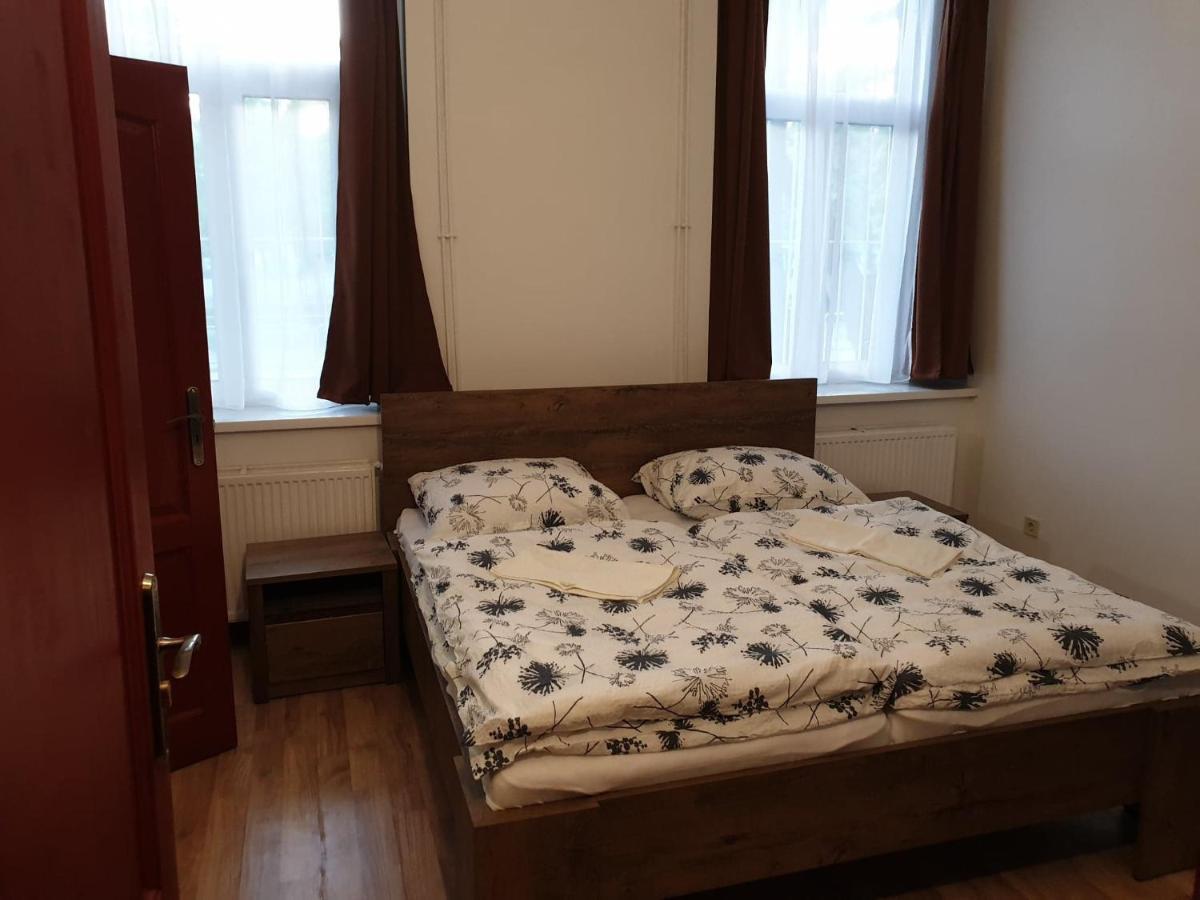 Guest House Orczy Park บูดาเปสต์ ภายนอก รูปภาพ