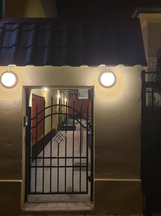 Guest House Orczy Park บูดาเปสต์ ภายนอก รูปภาพ